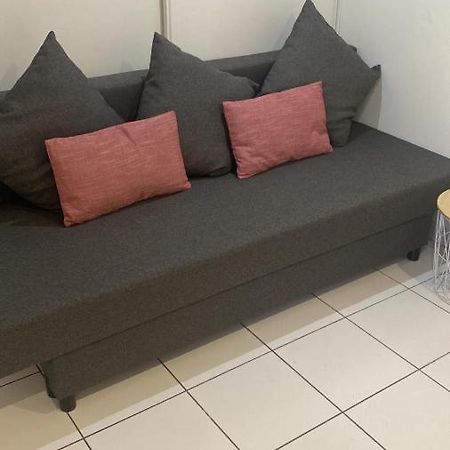 Studio - Carre De Soie Vaulx En Velin Exteriör bild