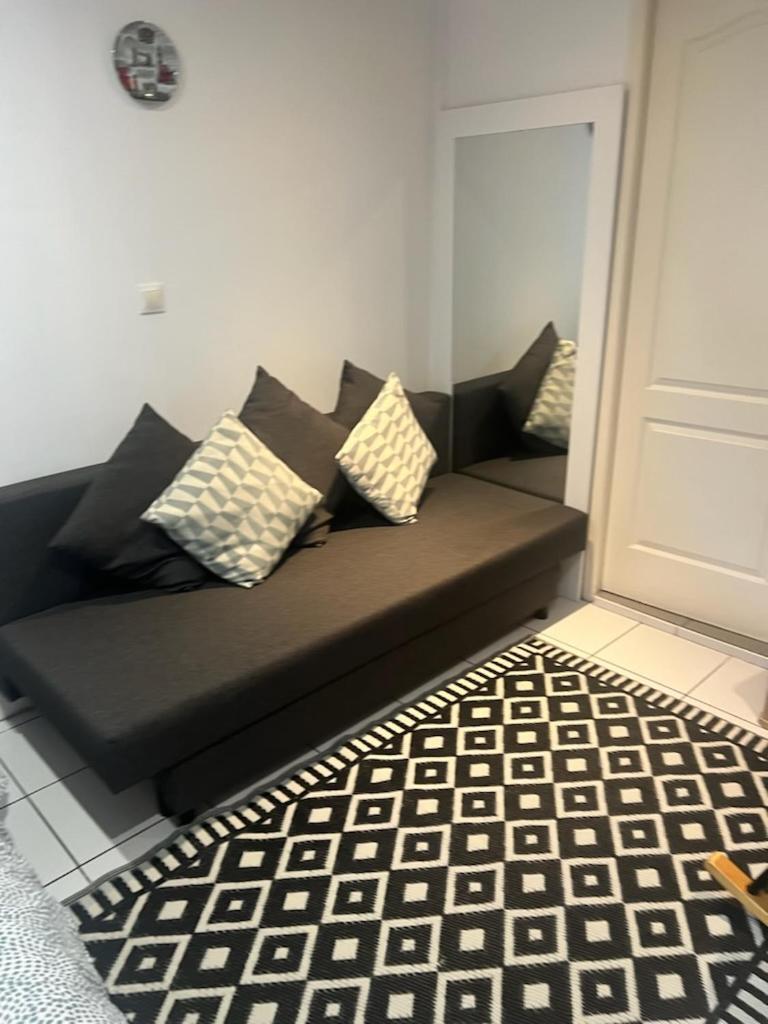 Studio - Carre De Soie Vaulx En Velin Exteriör bild